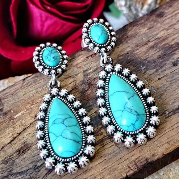 🐘 Natural Stone Statement Earrings - Picture 6 of 6